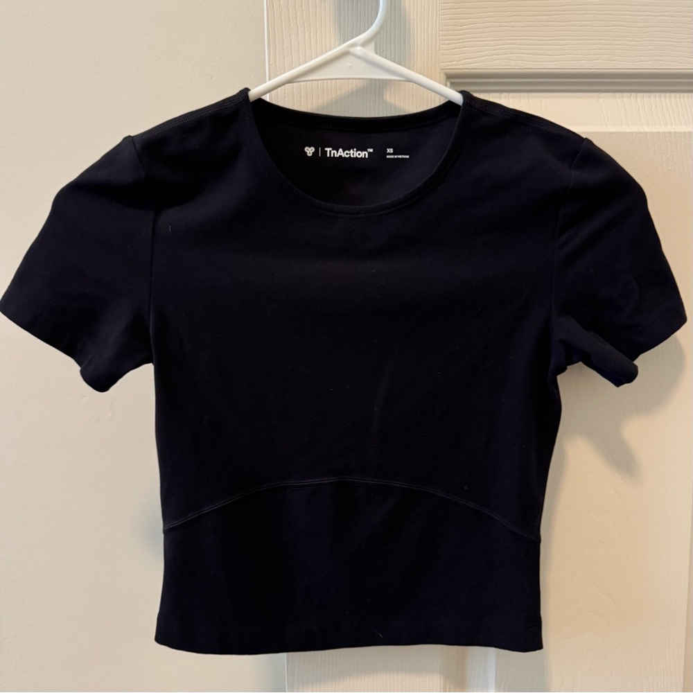 Aritzia TnAction TnaBUTTER Black Bound T-Shirt